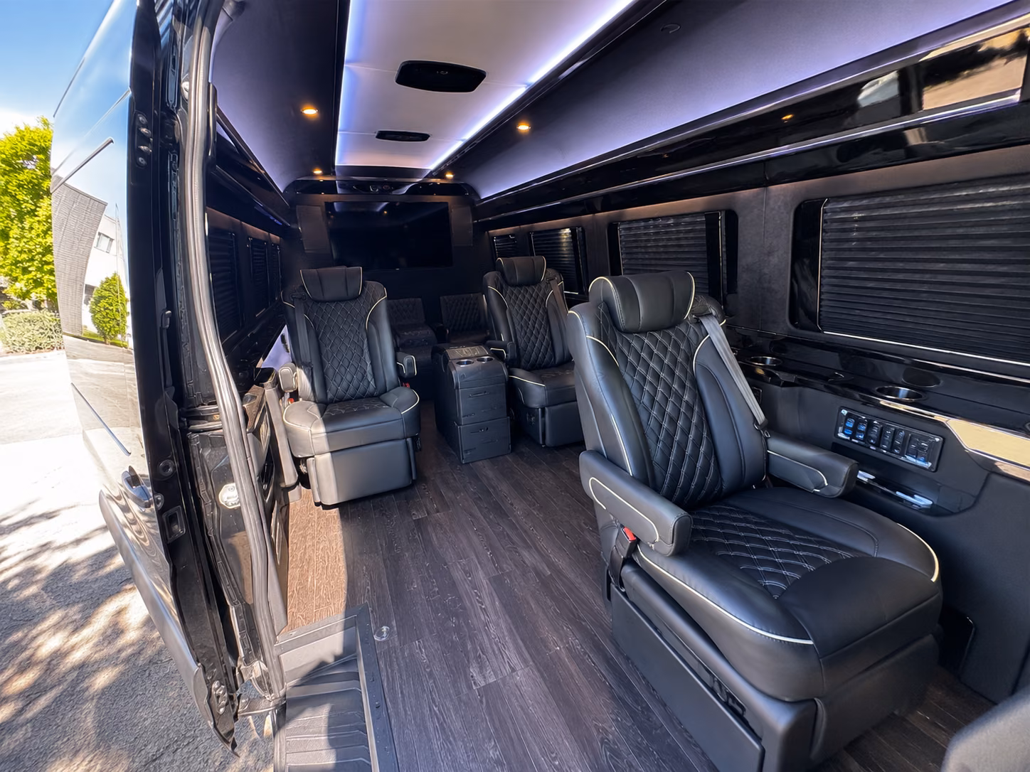 charleston airport transportation onboard seating
